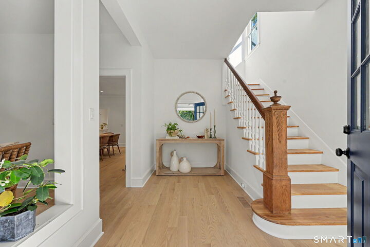 Property Photo:  15 Shorelands Place  CT 06870 