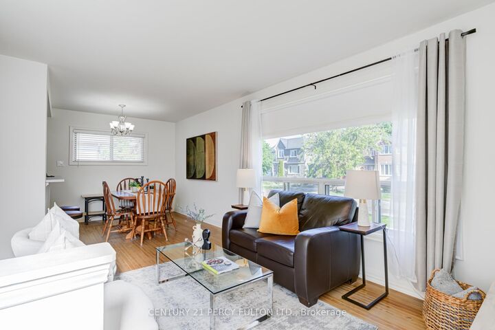 Property Photo:  10 Mendip Crescent  ON M1P 1Y4 