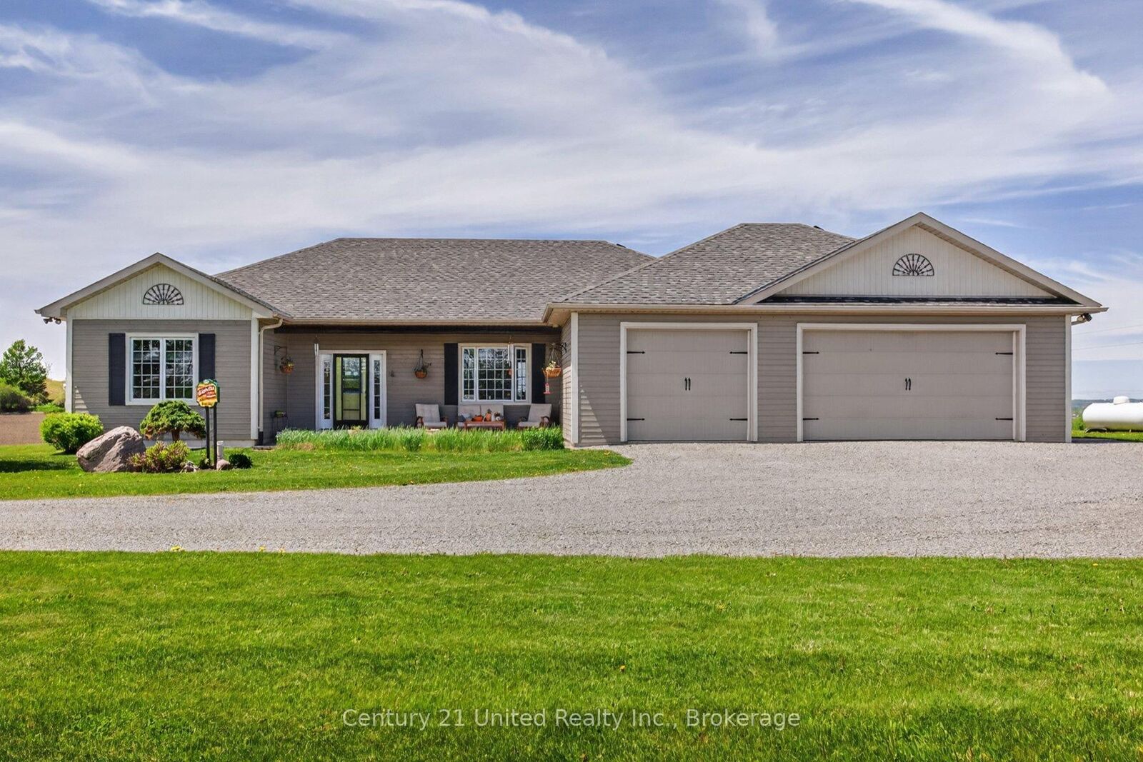 Property Photo:  122 County Road 2 N/A  ON K0L 1B0 