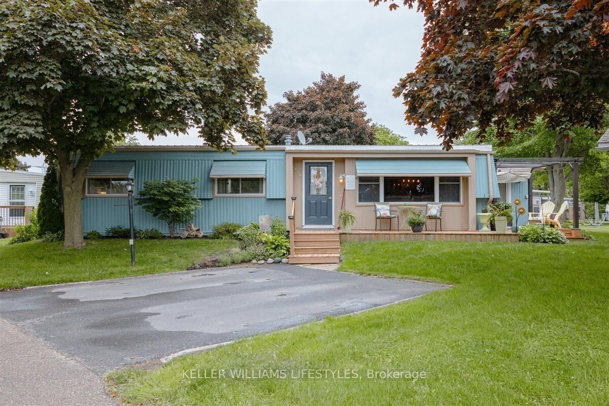 Property Photo: 239 Southwind Court ON N0M 1T0