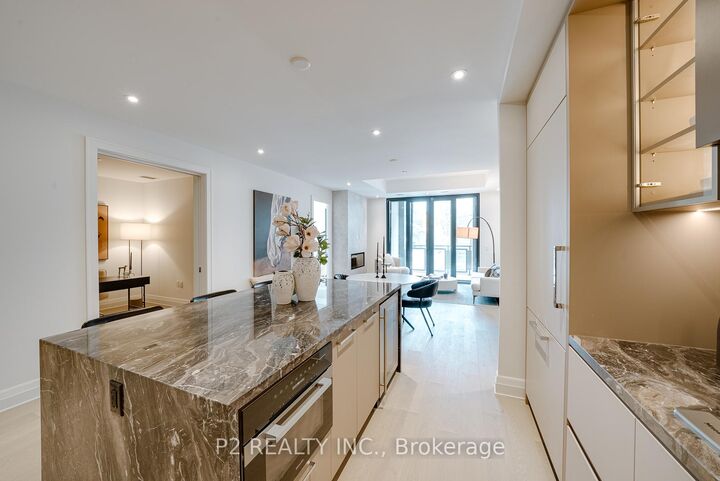 Property Photo: 2 Forest Hill Road 208 ON M4V 2L3