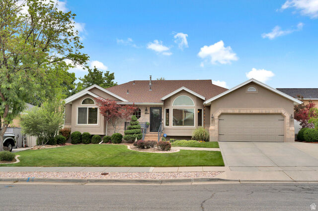 Property Photo: 2139 E Village Point Way UT 84093