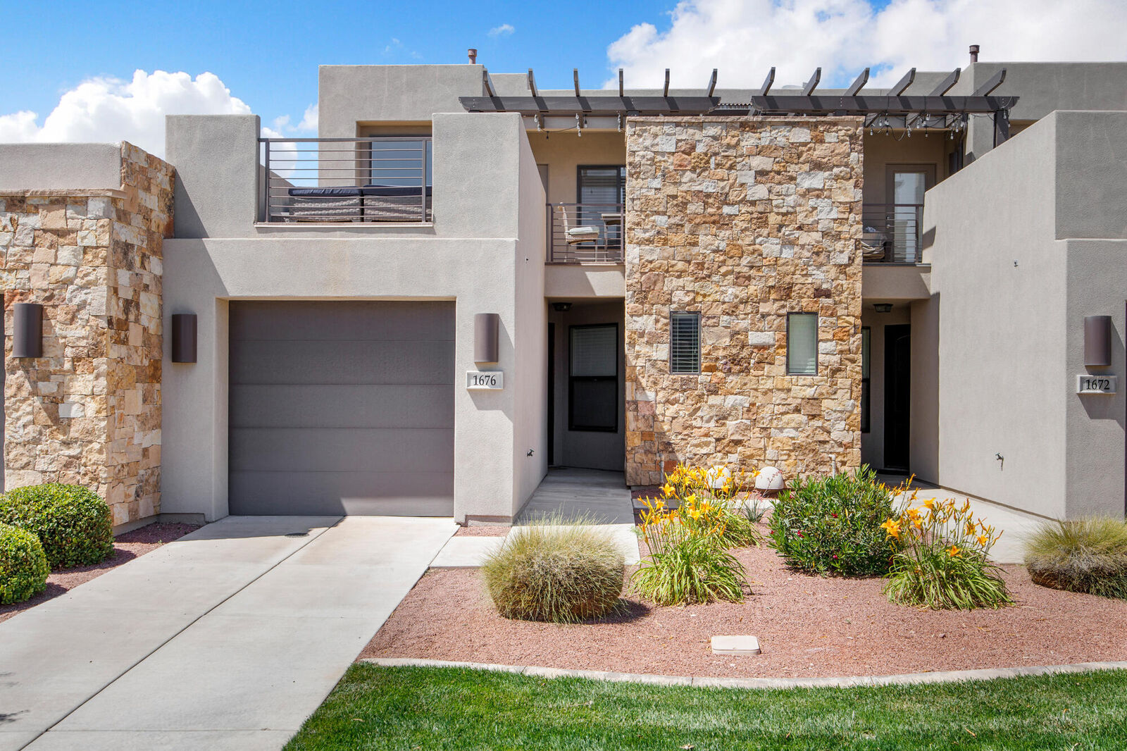Property Photo:  1676 W Escapes Dr  UT 84770 
