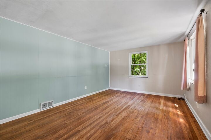 Property Photo: 3210 Thornwood Drive PA 15102