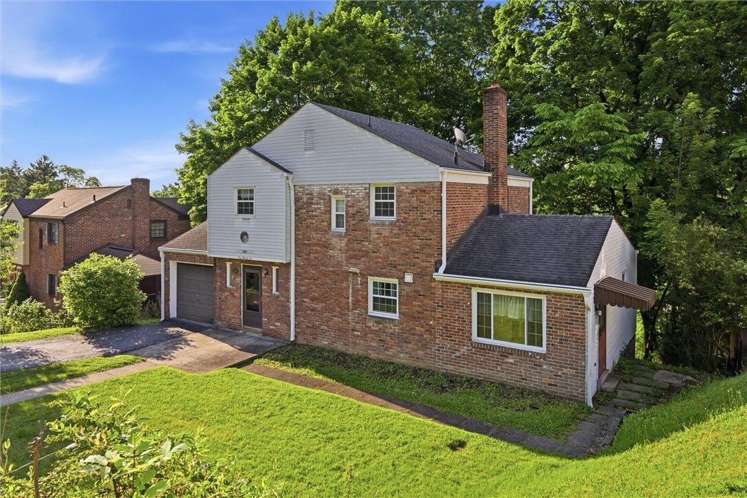 Property Photo:  126 Columbia Dr  PA 15236 