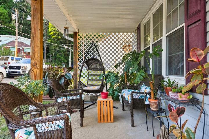 Property Photo:  48 Angle Aly  PA 15223 