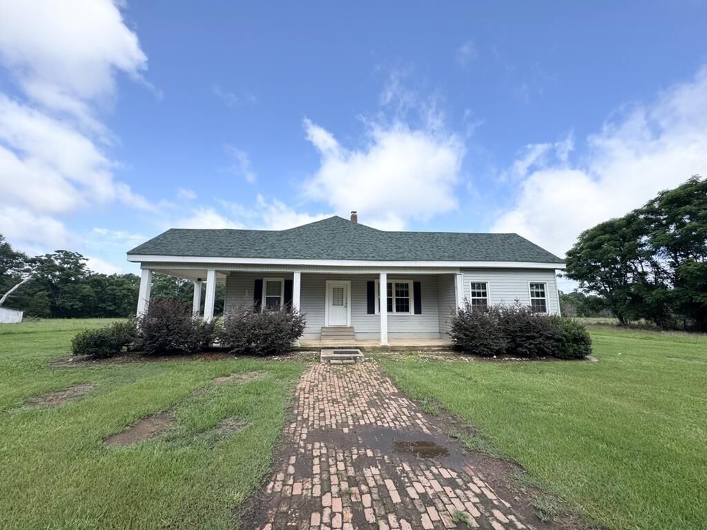 Property Photo:  1415 Eight Mile Road  GA 31721 