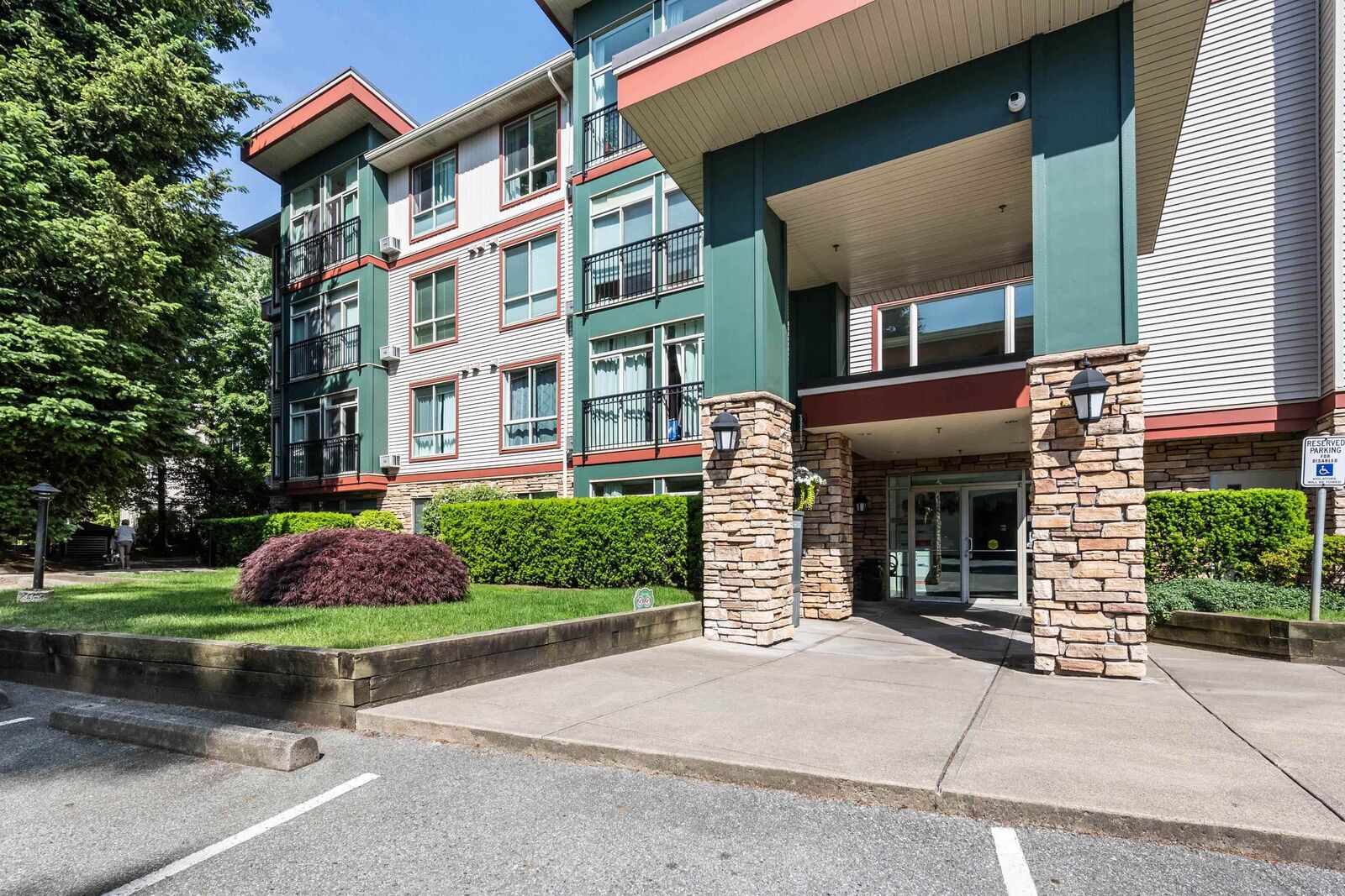 Property Photo:  33485 South Fraser Way 315  BC V2S 8P9 