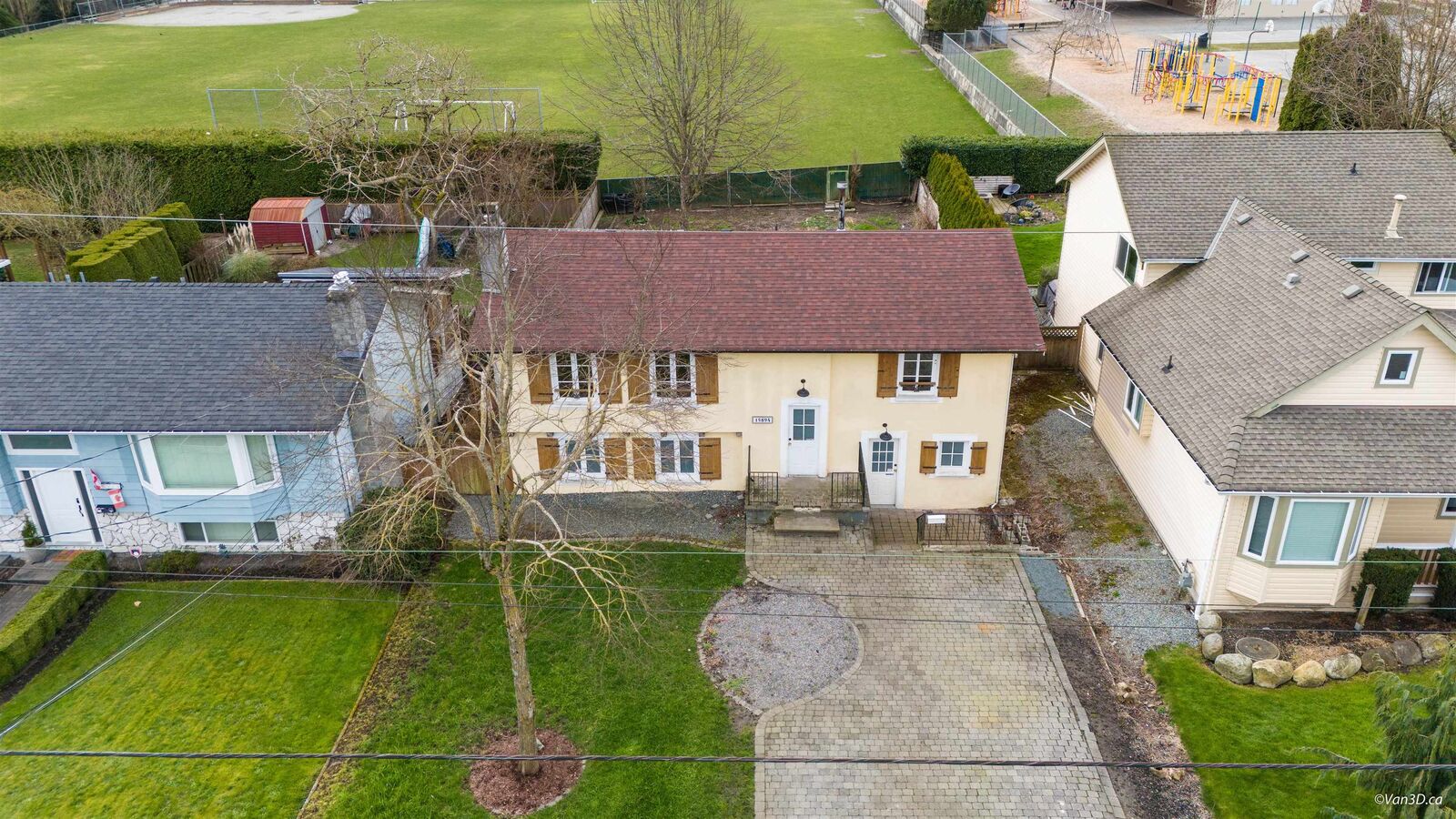 Property Photo: 15894 Thrift Avenue BC V4B 2M8