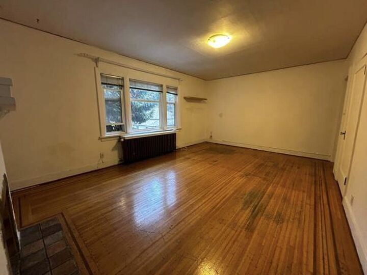 Property Photo:  1086 W 10th Avenue 6  BC V6H 1H8 