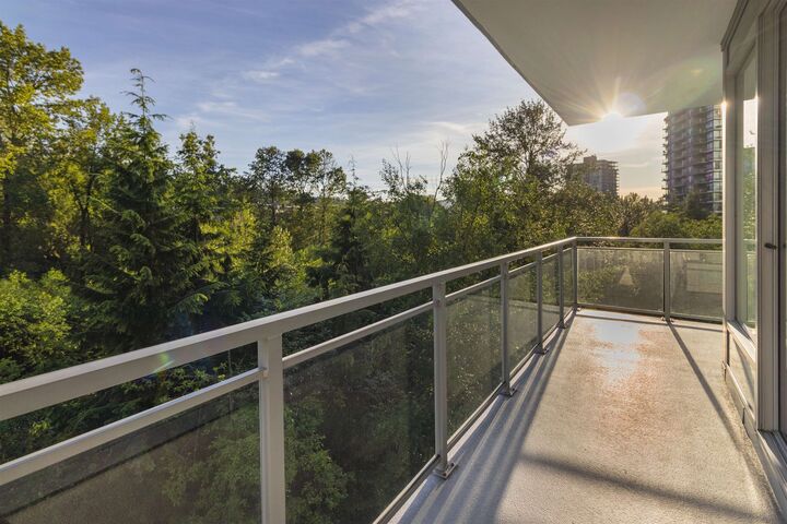 Property Photo: 308 Morrissey Road 707 BC V3H 0M2
