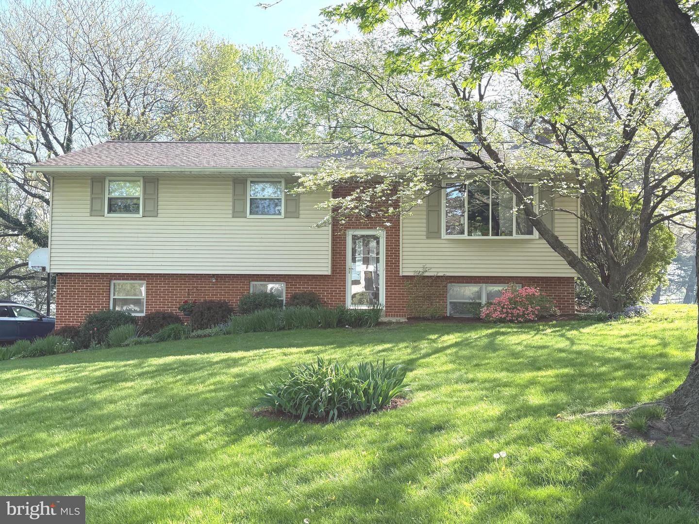 Property Photo:  419 Hilltop Circle  PA 17022 
