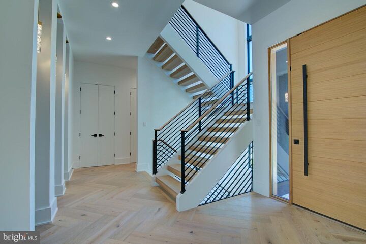Property Photo:  1002 Avery Court SW  VA 22180 