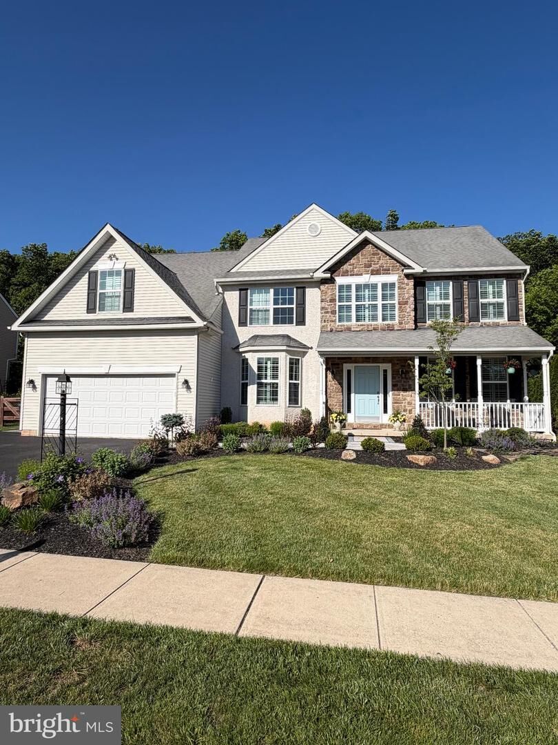 Property Photo:  1011 Creekview Drive  PA 18073 