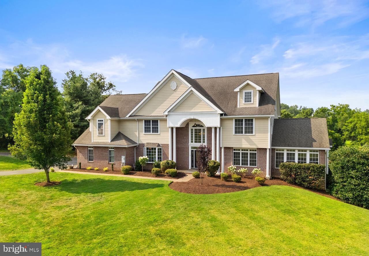 Property Photo:  39260 Charles Town Pike  VA 20158 