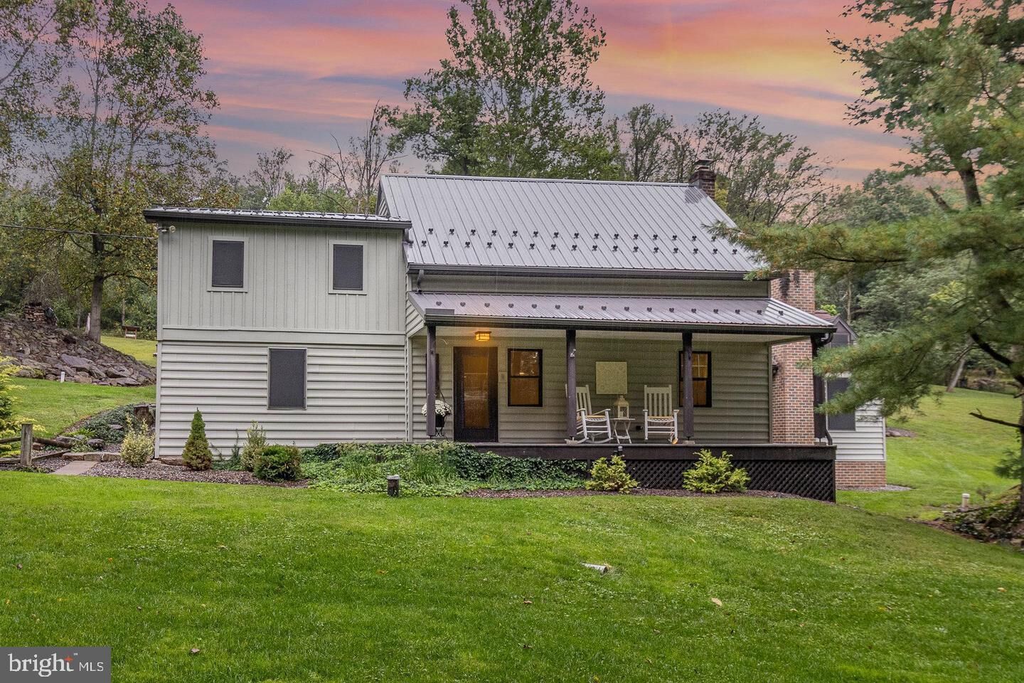 Property Photo:  515 W 28th Division Highway  PA 17543 