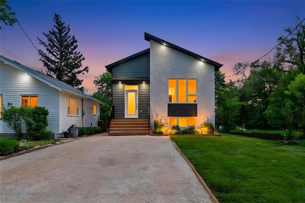 Property Photo: 462 Eveline Street MB R1A 1P2