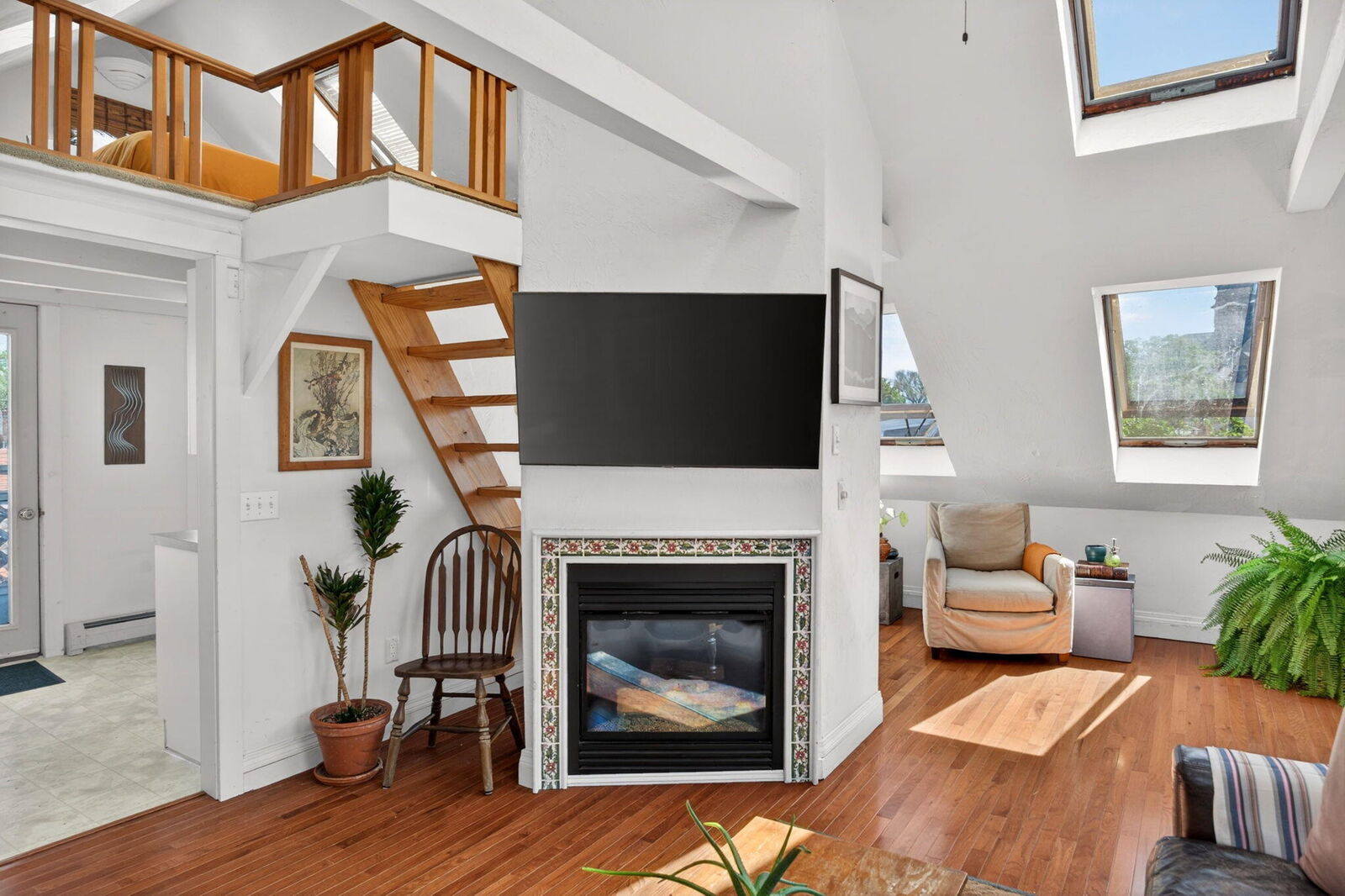 Property Photo:  127 Bradford Street Unit 4  MA 02657 