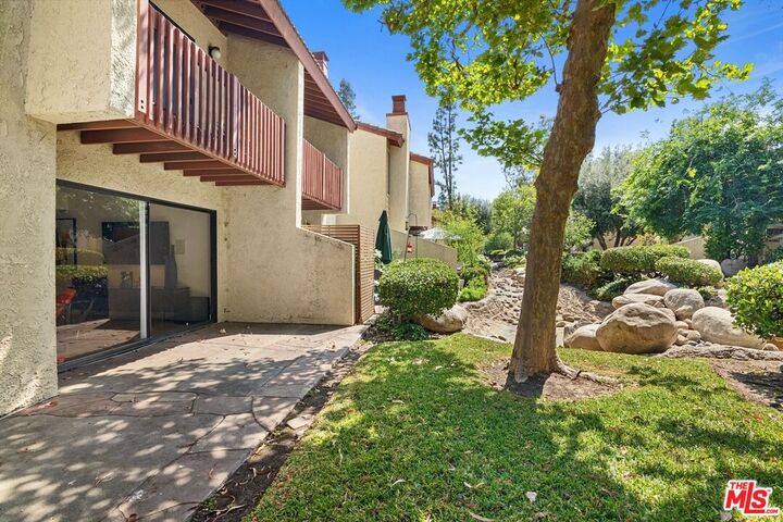 Property Photo:  5720 Owensmouth Ave  CA 91367 