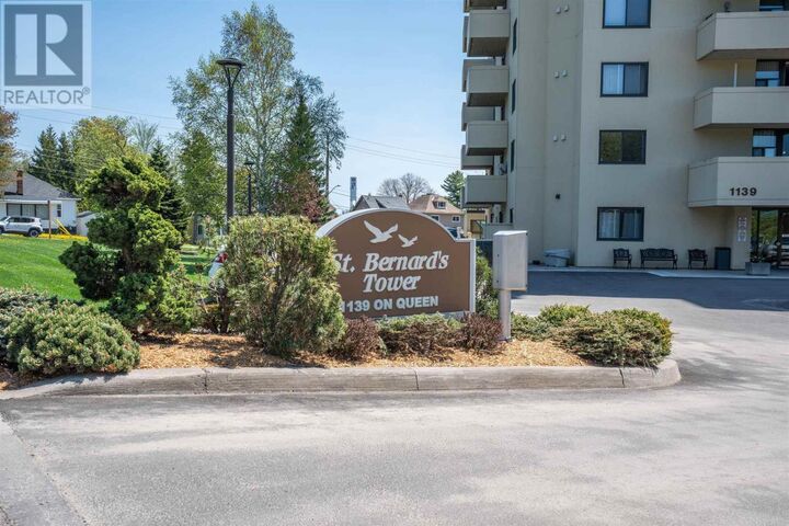 Property Photo: 1139 Queen St # 702 ON P6A 6K5