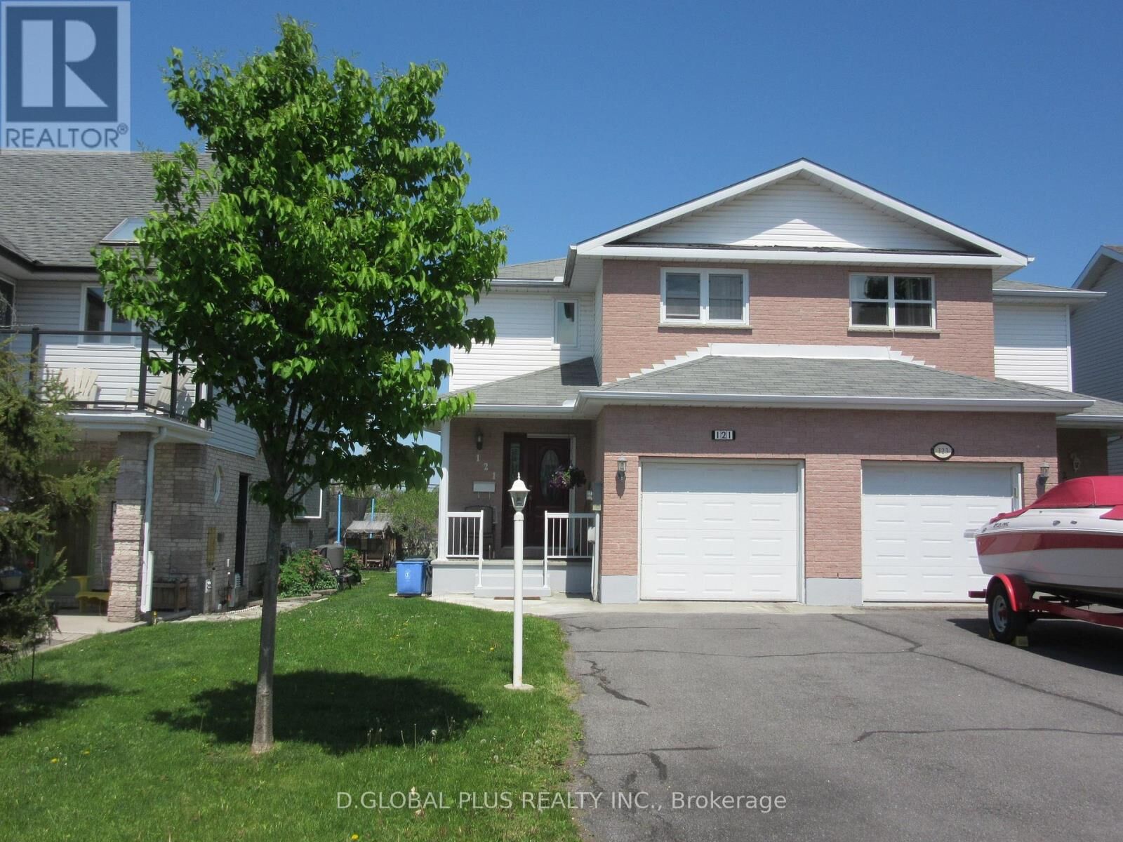 Property Photo: 121 Hemlock Crescent North ON K6H 7L7