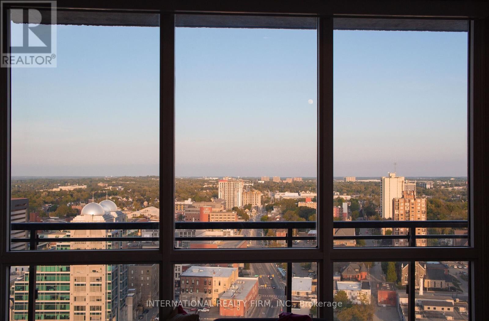 Property Photo:  60 Charles Street West 2305  ON N2G 0C9 
