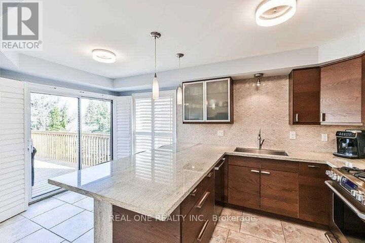Property Photo:  2380 Guildstone Crescent  ON L6M 3Y8 