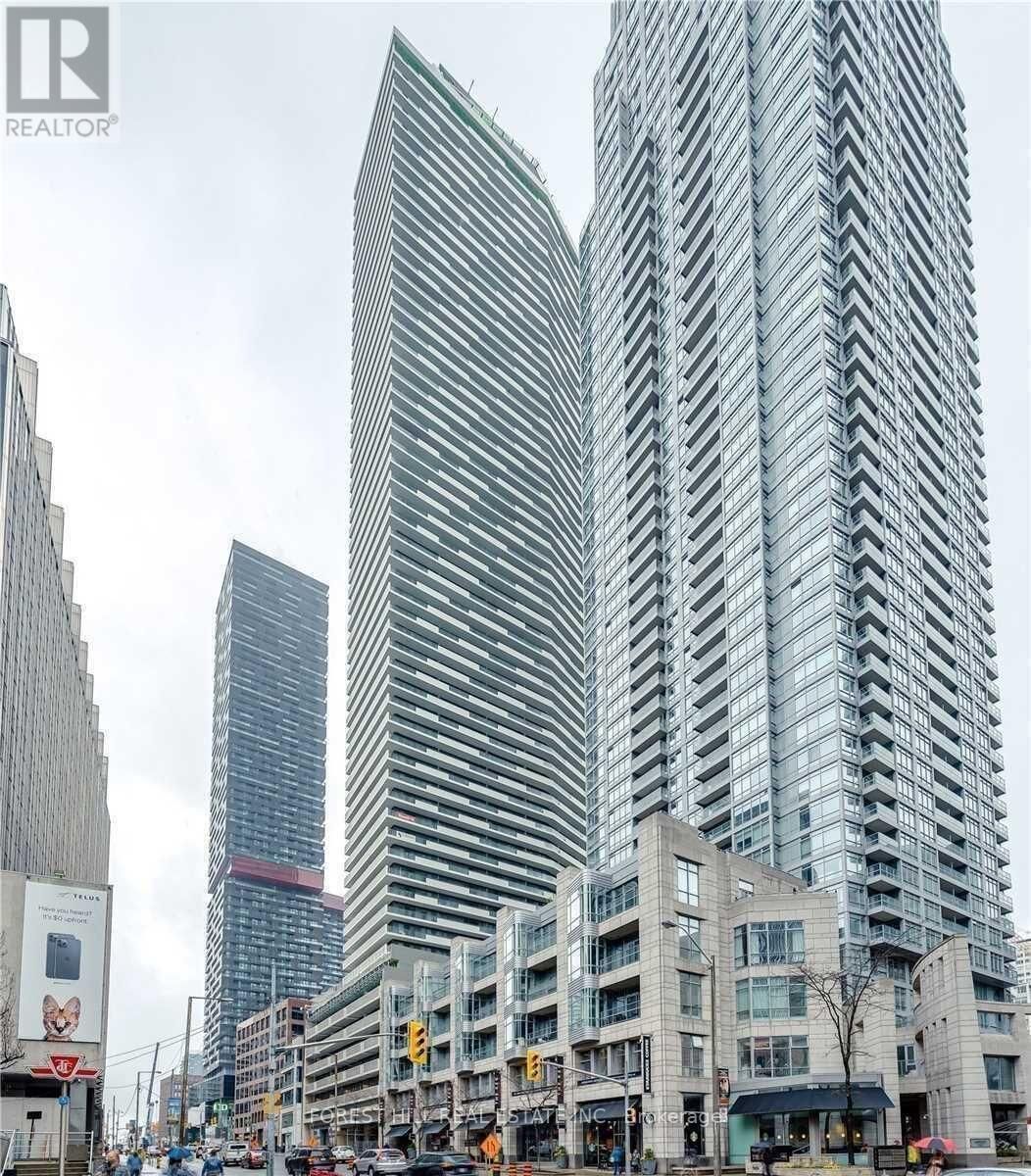 Property Photo:  2221 Yonge Street 5305  ON M4S 2B4 