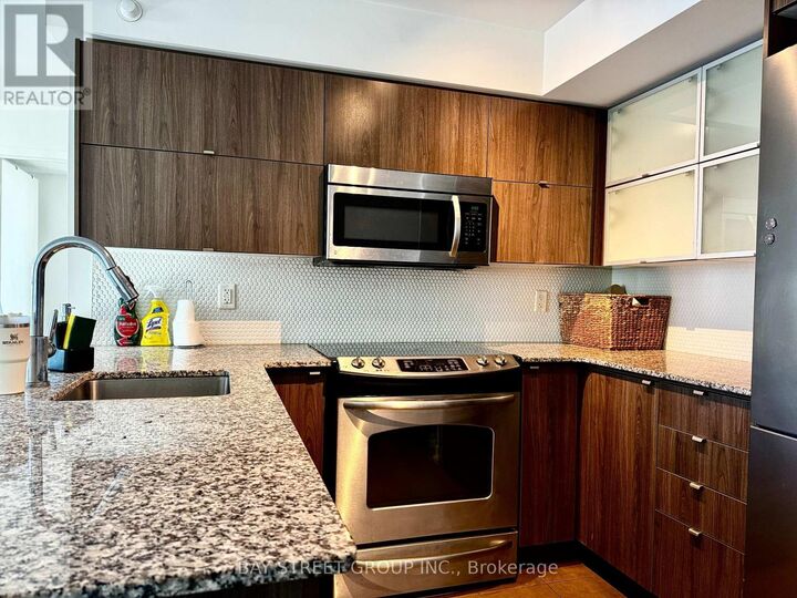 Property Photo:  170 Fort York Boulevard 409  ON M5V 0E6 