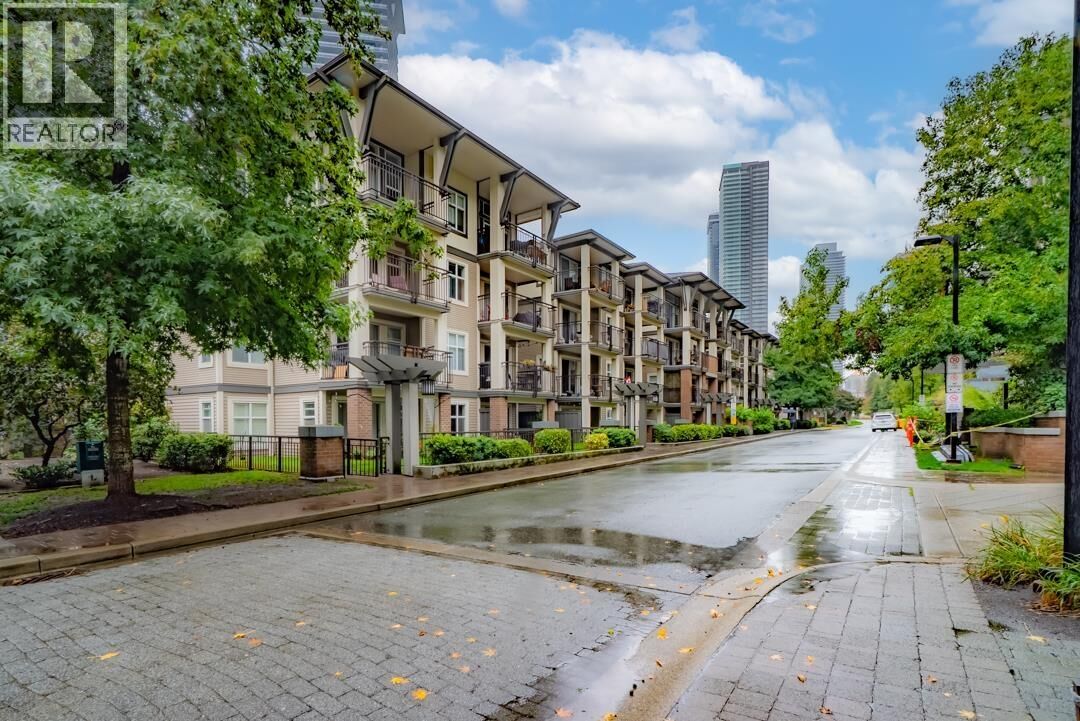 Property Photo:  4788 Brentwood Drive 315  BC V5C 0C5 