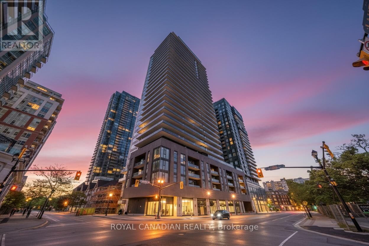 Property Photo:  2075 Lakeshore Road 610  ON L7R 0H3 