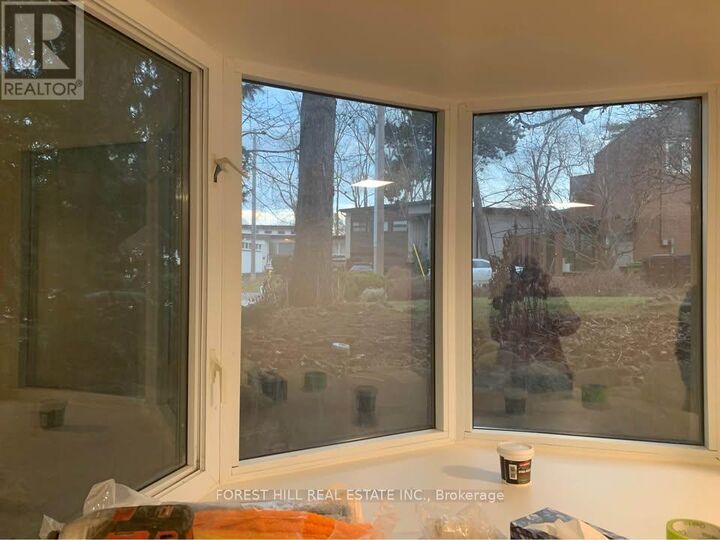 Property Photo: 4 Hyfan Court Lower ON M3H 5M8