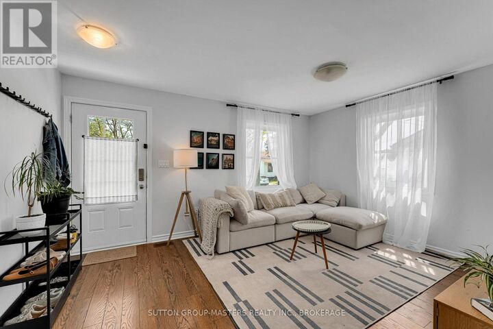 Property Photo:  484 Nelson Street  ON K7K 4N5 