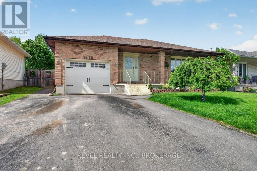Property Photo:  1278 Humberside Drive  ON K7P 2N1 