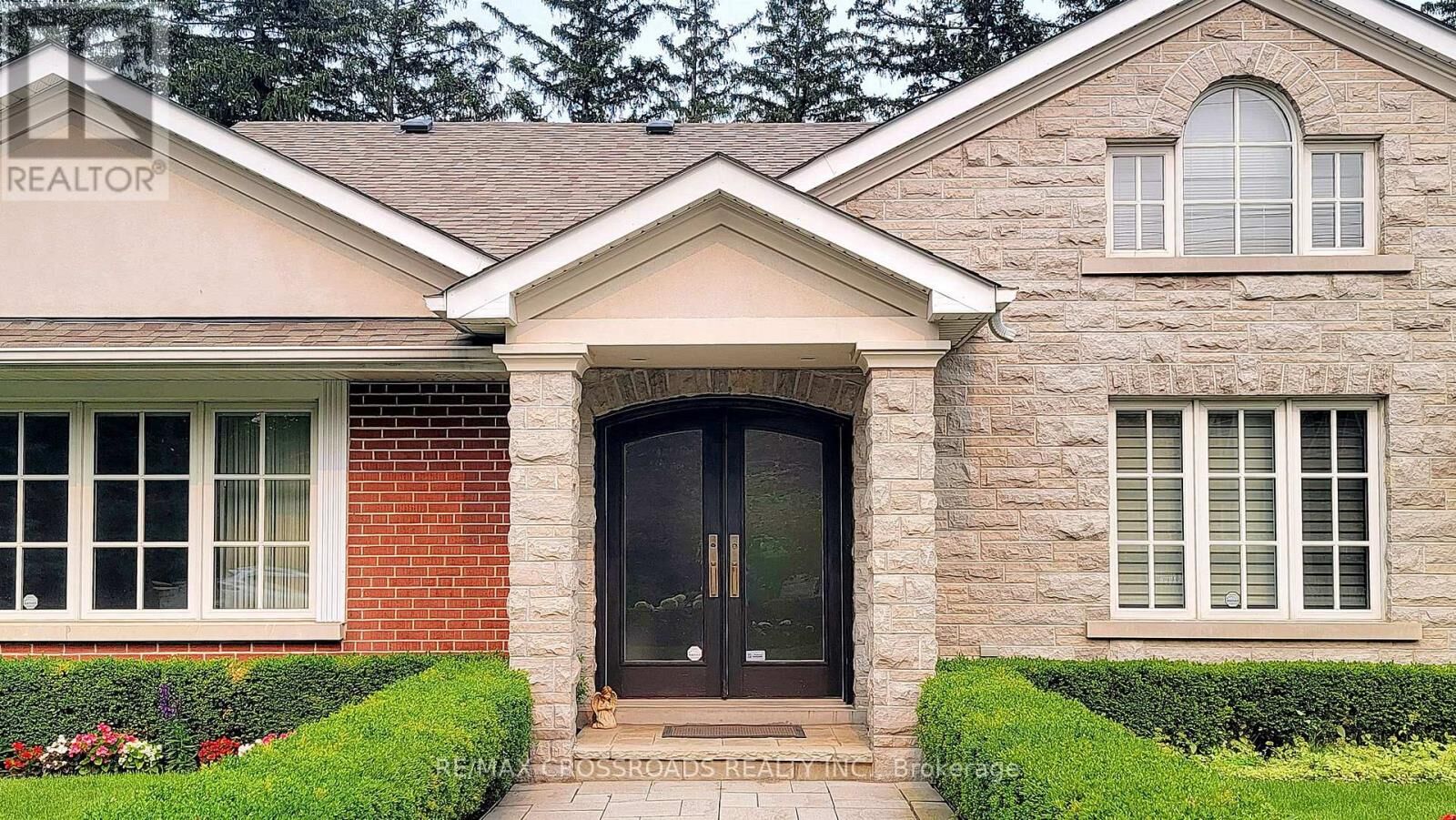 Property Photo:  9 Daleberry Place  ON M3B 2A5 