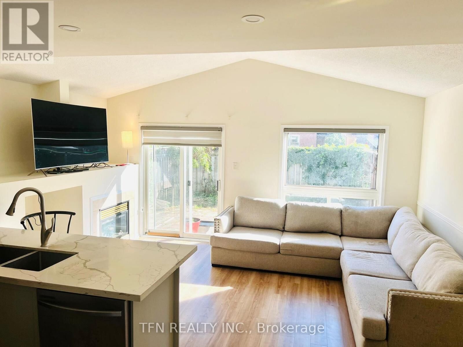Property Photo:  5846 Delle Donne Drive  ON L5M 6R8 