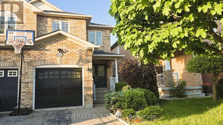 Property Photo:  7285 Gagliano Drive  ON L5W 1X3 
