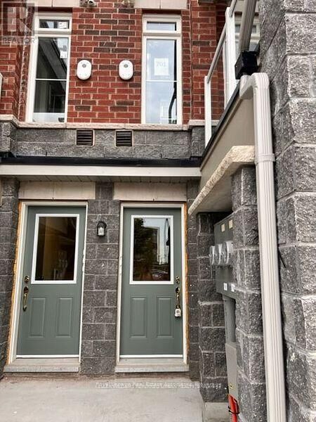 Property Photo: 2540 William Jackson Drive 204 ON L1X 0E4