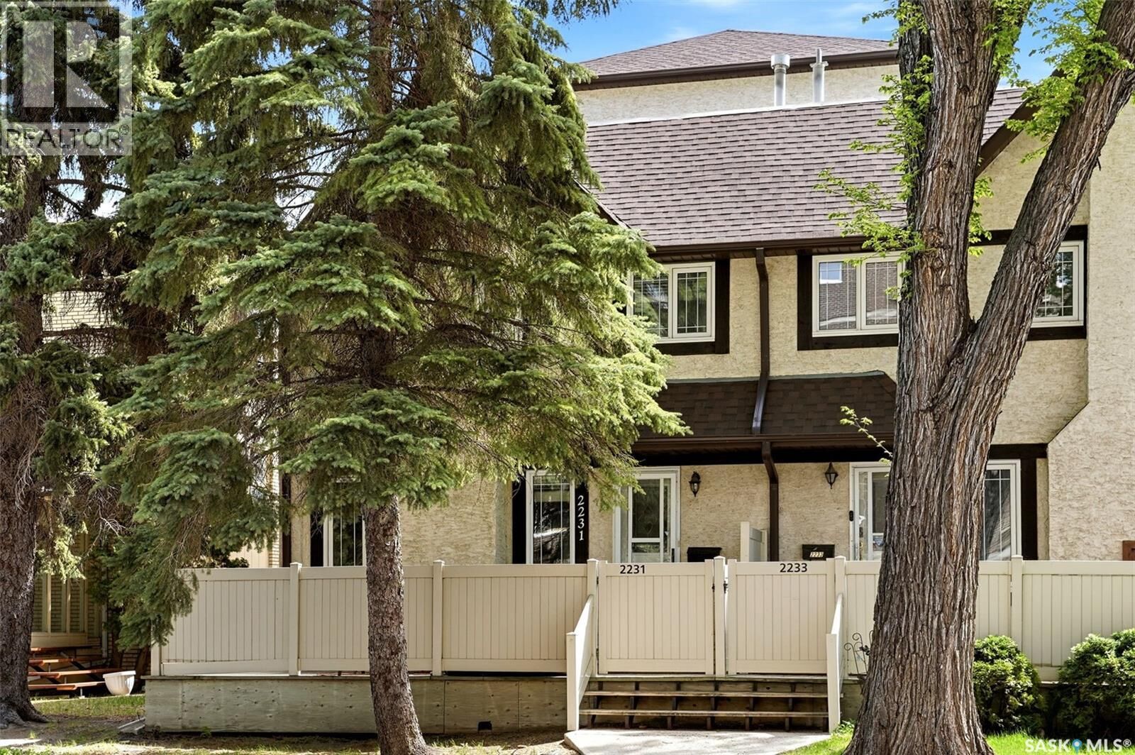 Property Photo: 2231 McIntyre Street SK S4P 2S1