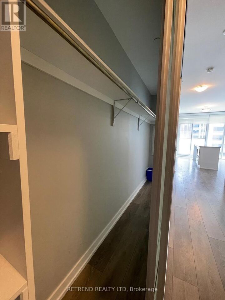 Property Photo:  426 University Avenue 1709  ON M5G 1S9 