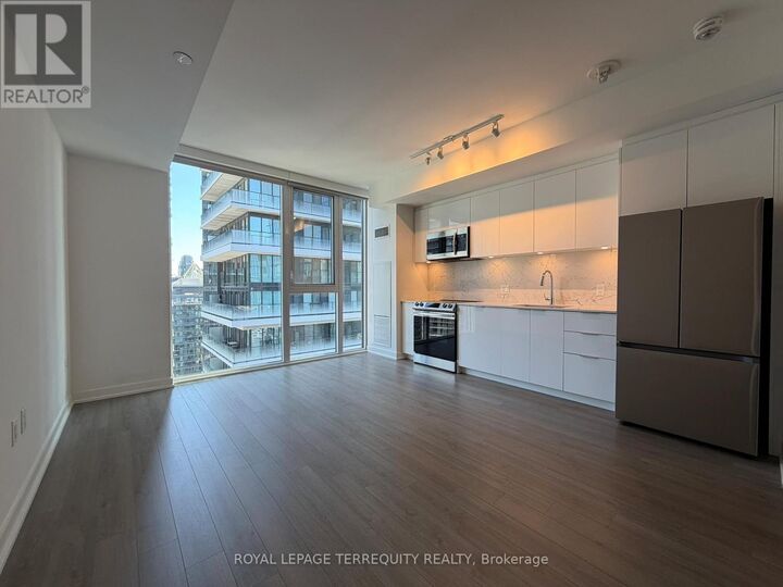 Property Photo:  357 King Street West 3307  ON M5V 0S7 