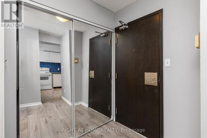 Property Photo:  25 The Esplanade 303  ON M5E 1W5 