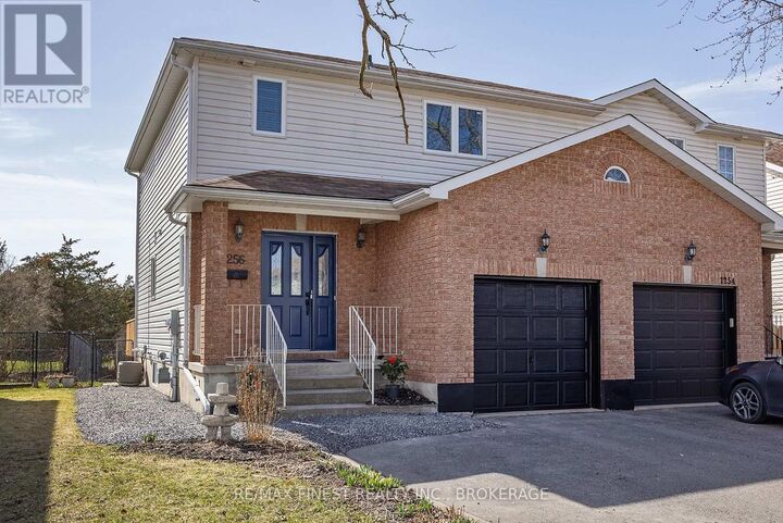Property Photo: 1256 Brackenwood Crescent ON K7P 2W1