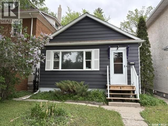 Property Photo:  2047 Retallack Street  SK S4T 2K3 