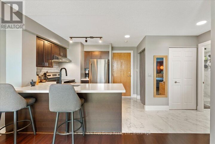 Property Photo:  340 Watson Street West 416  ON L1N 9G1 