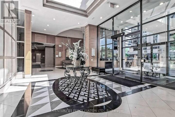 Property Photo: 155 Beecroft Road 1716 ON M2N 7C6
