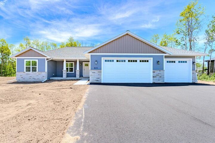 Property Photo:  621 Amberwood Way  WI 54467 