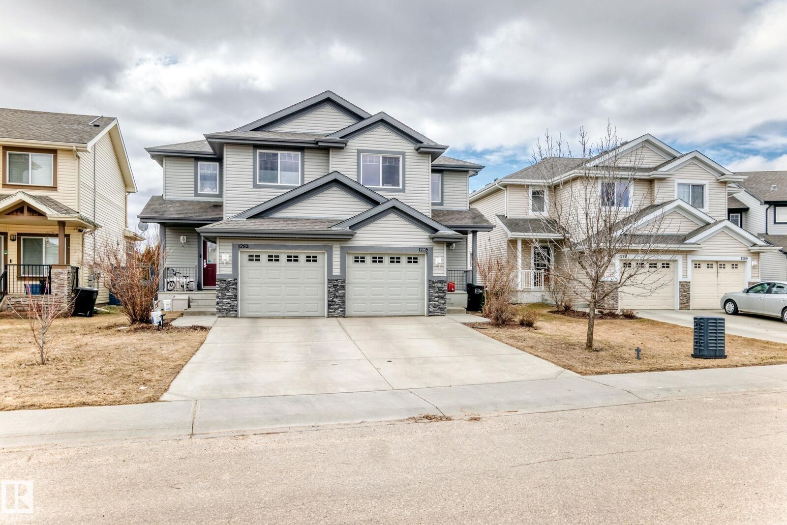 Property Photo:  1285 Cunningham Drive SW  AB T6W 0R7 