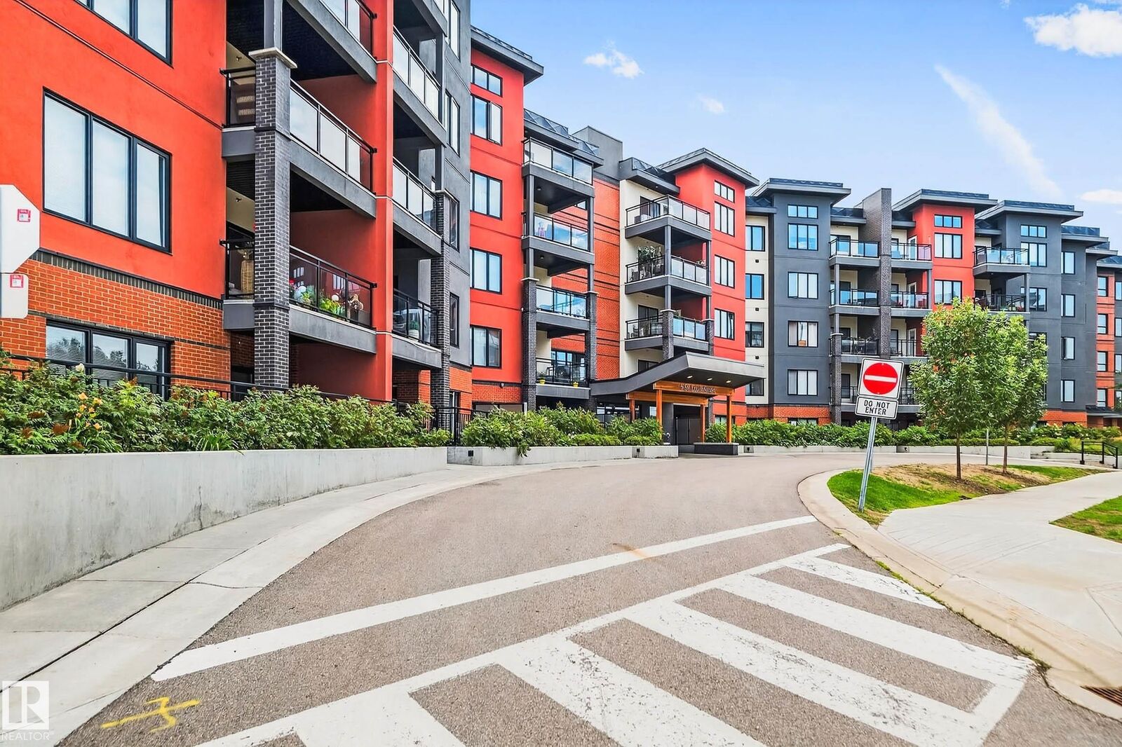 Property Photo: 5 St Louis Street 503 AB T8N 7T2