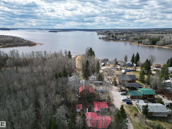 Property Photo:  54114 Rge Road 52 1  AB T0E 1H0 